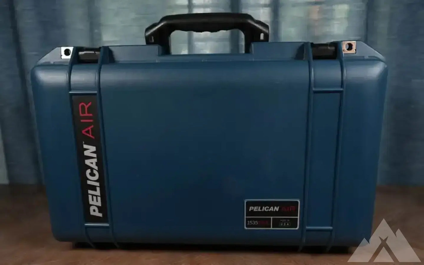 Pelican Air 1535 TRVL Indigo Wheeled Carry-On Hard — used cases & cargo boxes for sale (photo 2)