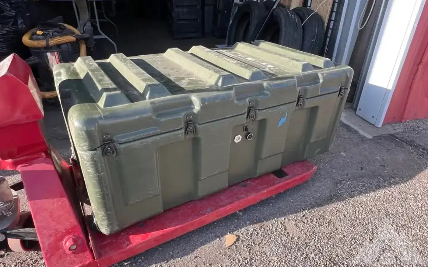 Pelican cases ALL sizes — used cases & cargo boxes for sale (photo 6)