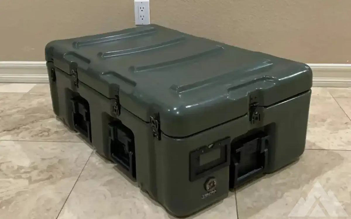 Pelican - Hardigg Military Hard Case - Low Profile — used cases & cargo boxes for sale (photo 2) — photo 2
