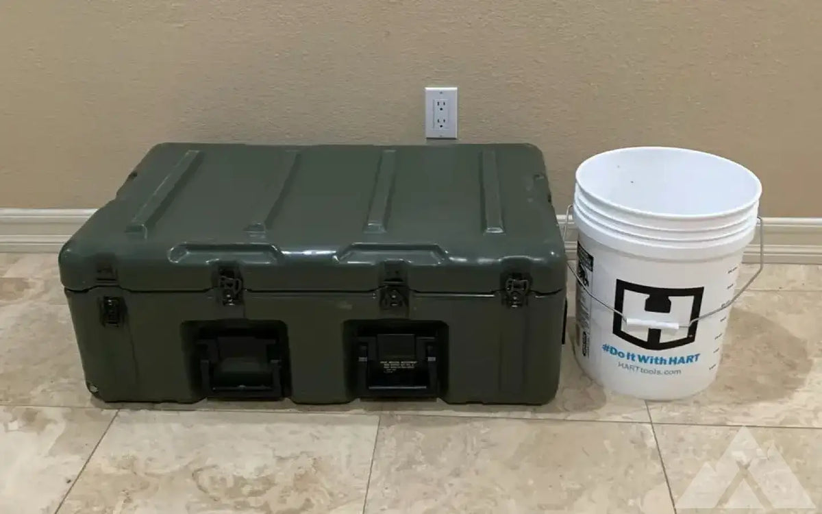 Pelican - Hardigg Military Hard Case - Low Profile — used cases & cargo boxes for sale (photo 2) — photo 2