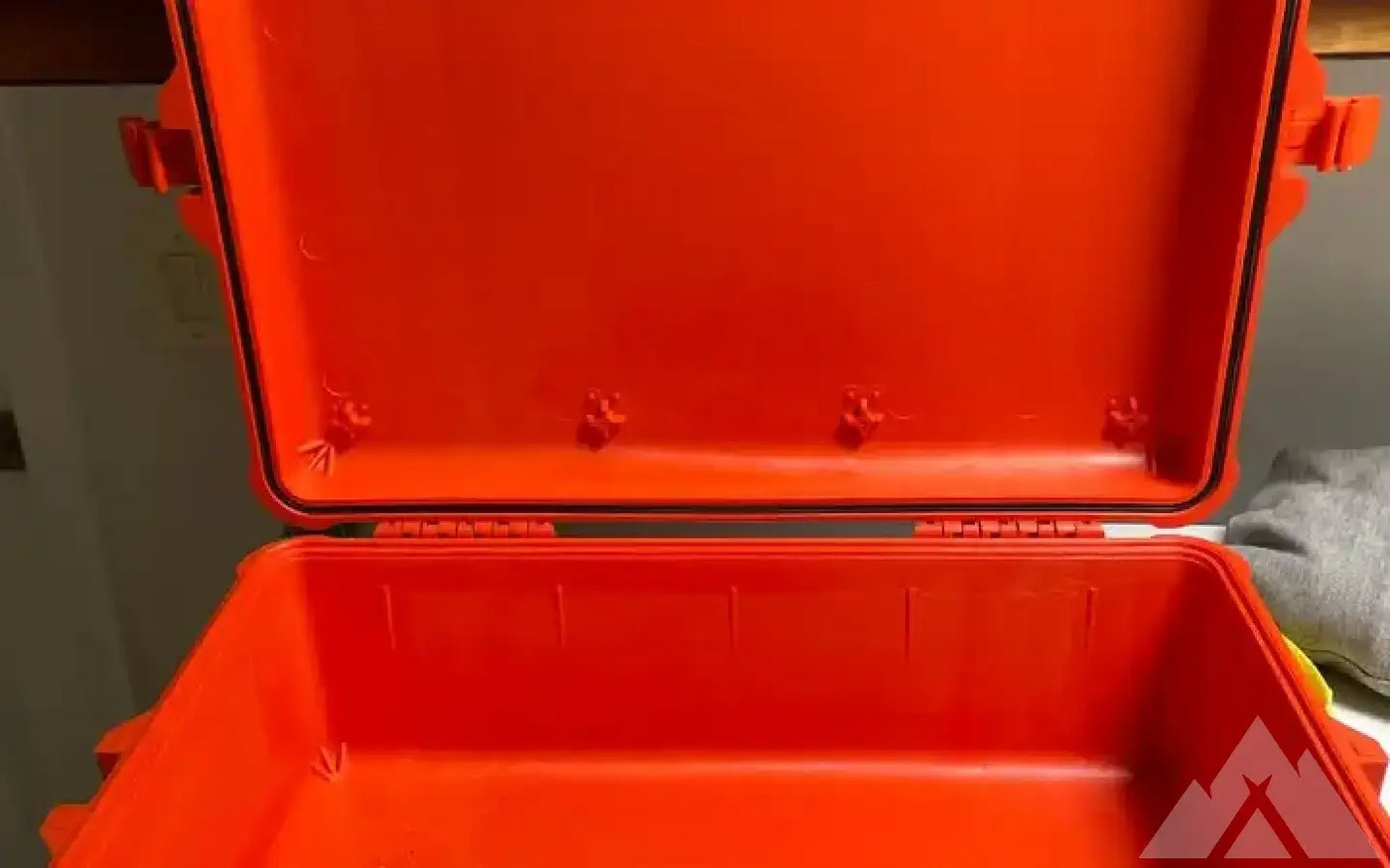 Pelican Protective Case 1600 Series Orange — used cases & cargo boxes for sale (photo 4) — photo 4