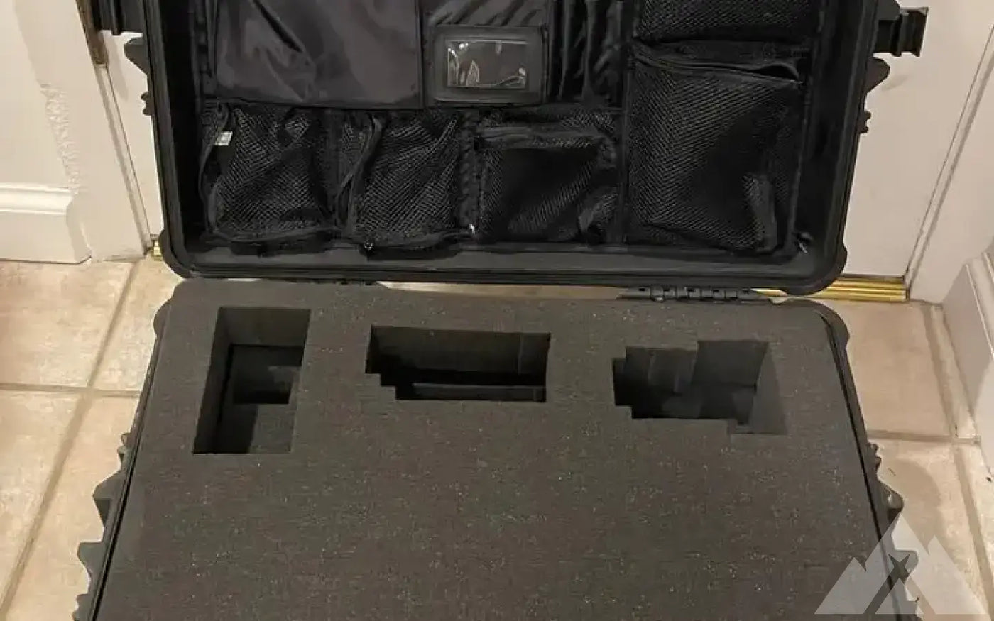 Pelican Protector Case 1620 Wheeled with foam — used cases & cargo boxes for sale (photo 3) — photo 3