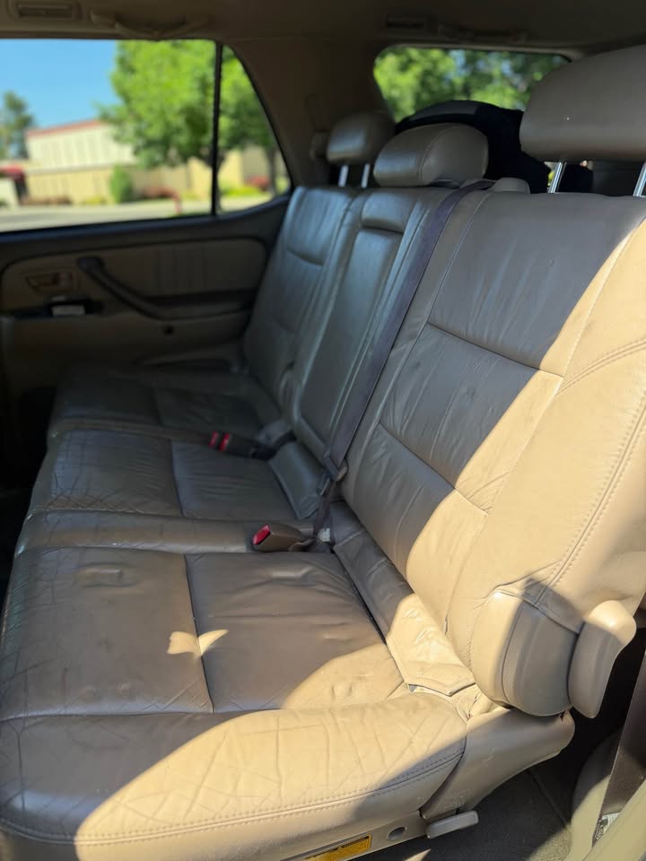 2001 Toyota Sequoia Limited Sport Utility 4D in Boise, ID (photo 10) — photo 10