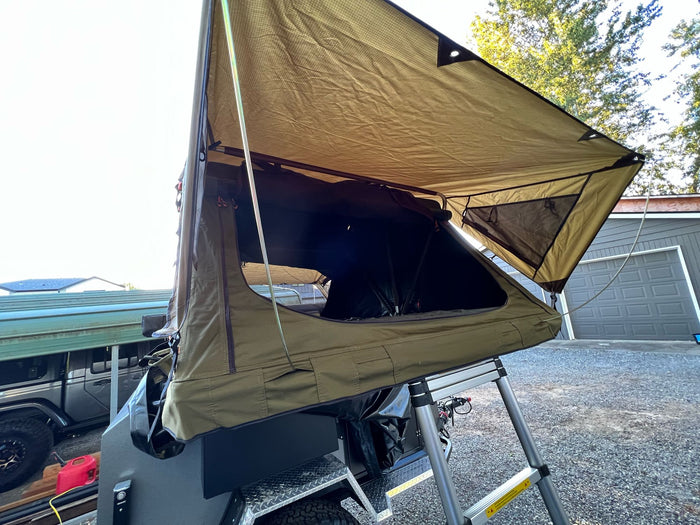 offers a rooftop tent
