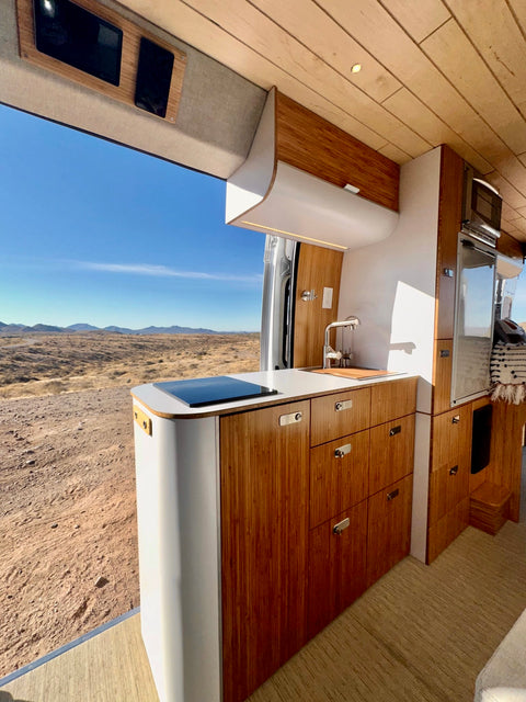 "Sylvan" | Noovo Lite - Heating, AC, Indoor Shower overland rental