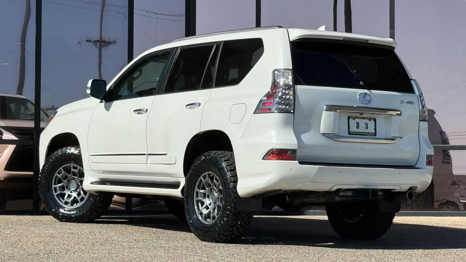 2017 Lexus GX — photo 7
