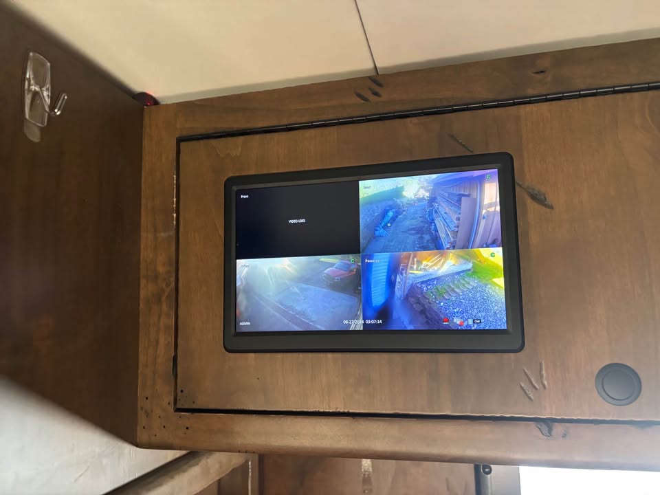 F550 earthroamer in Fortuna, CA (photo 8) — photo 8