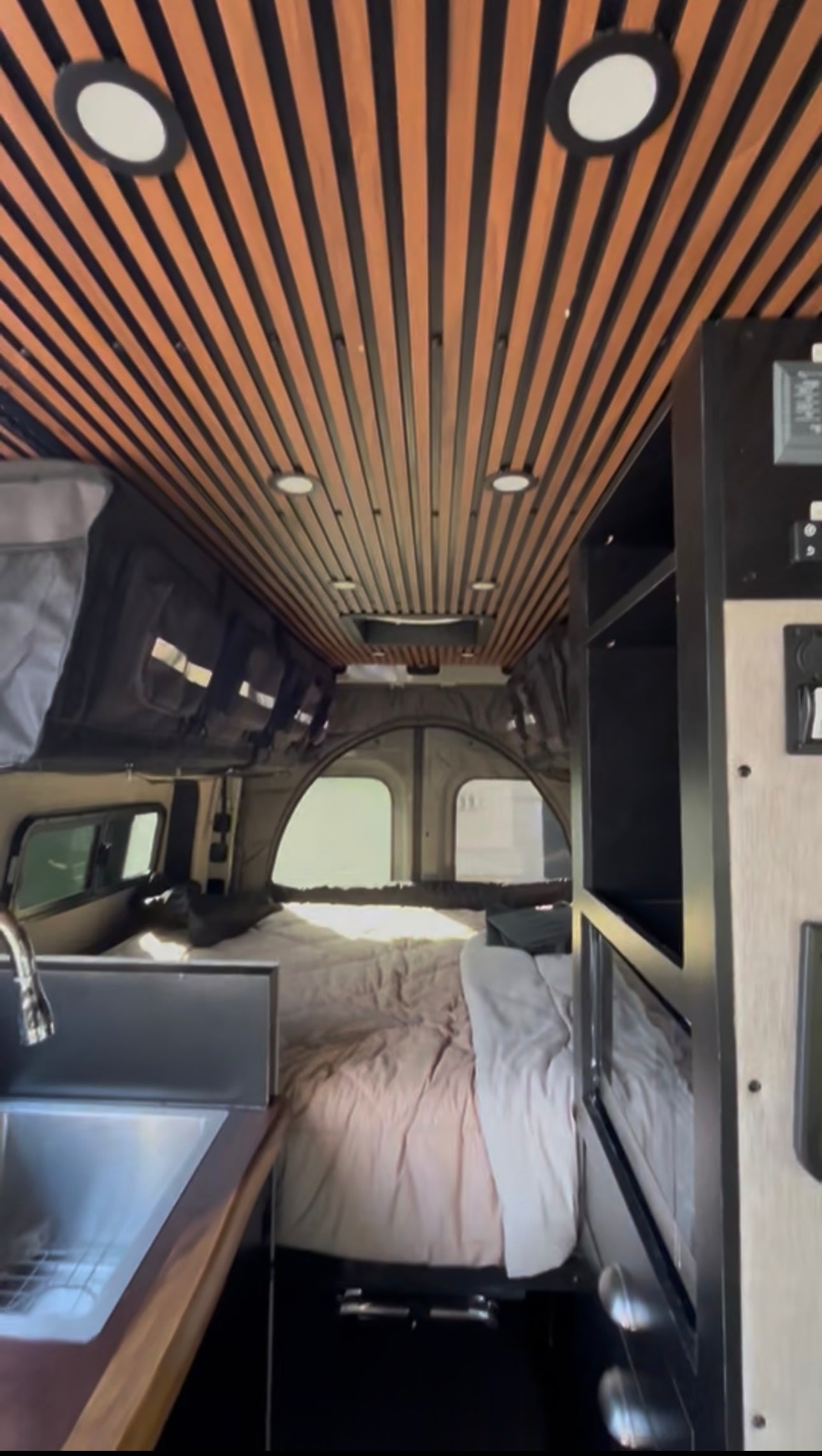 an rv rental — photo 1