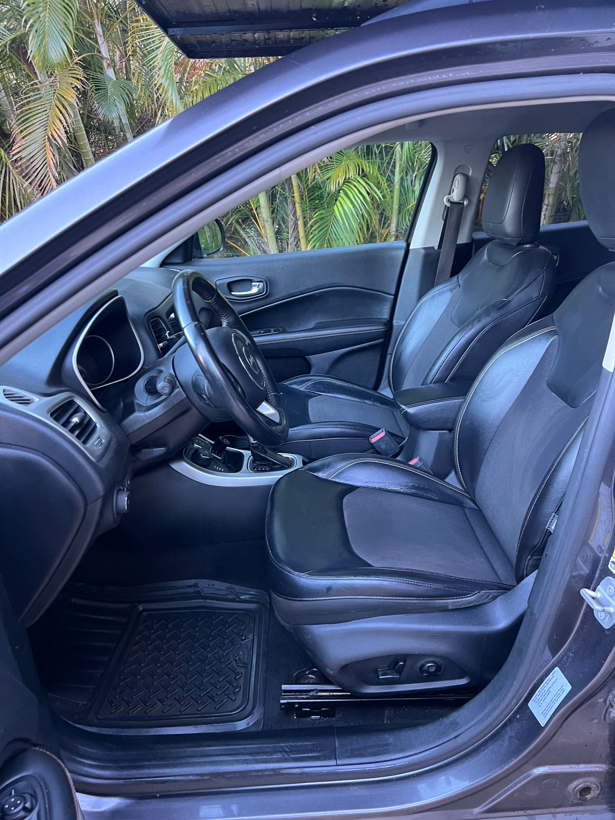 Jeep Compass — photo 9