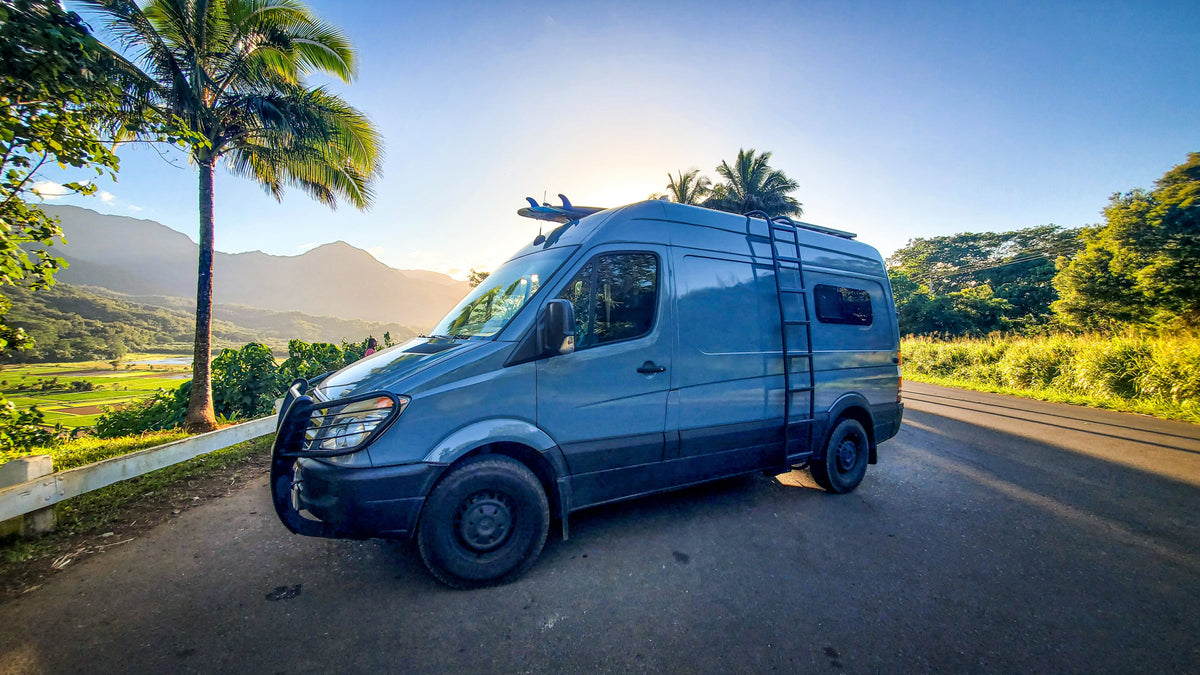 "Big Blue" - Custom Vintage Mercedes Campervan! — photo 1
