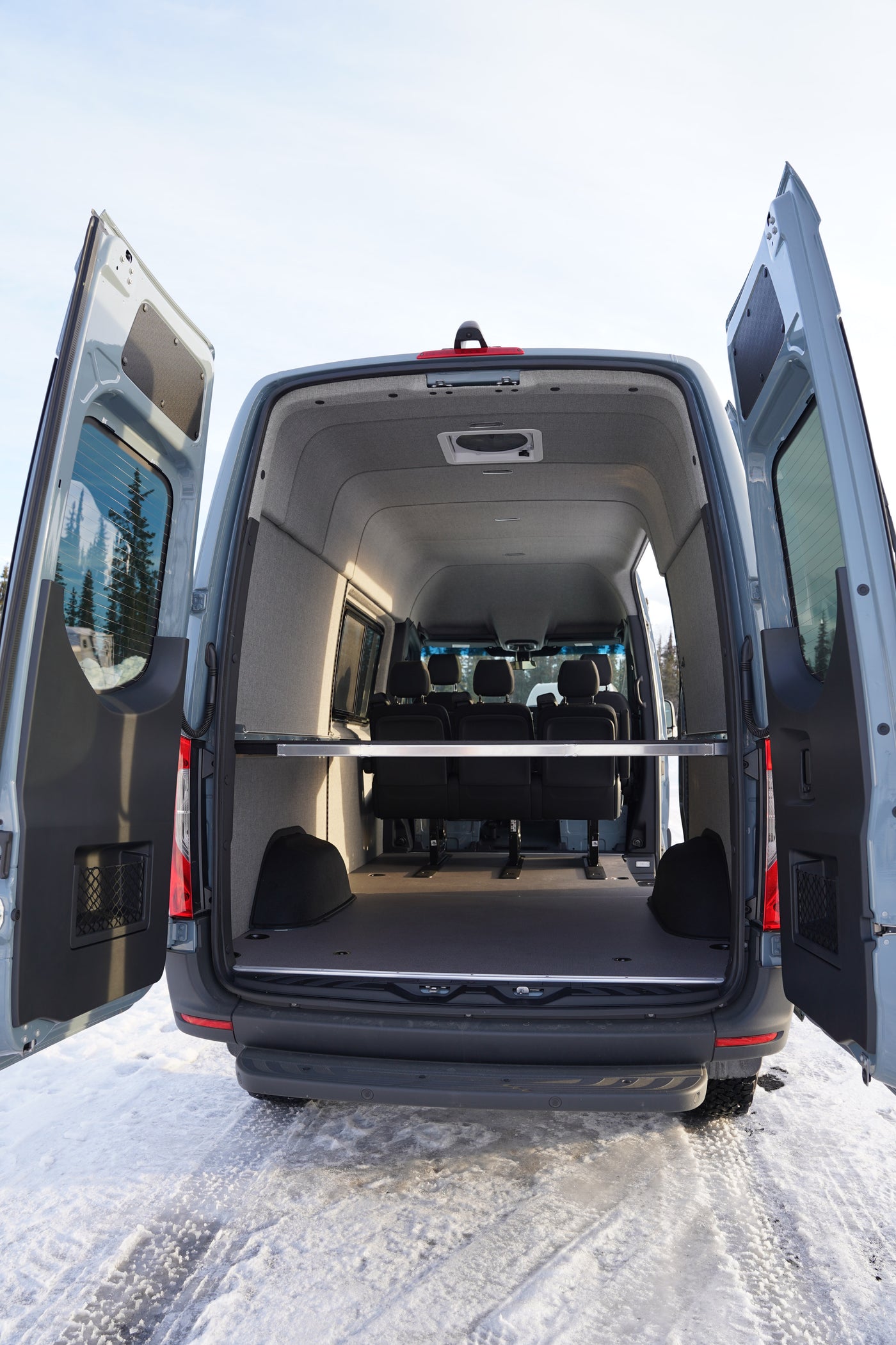 Mercedes Benz Sprinter High Roof 2500 4x4 - "Spencer" — photo 9