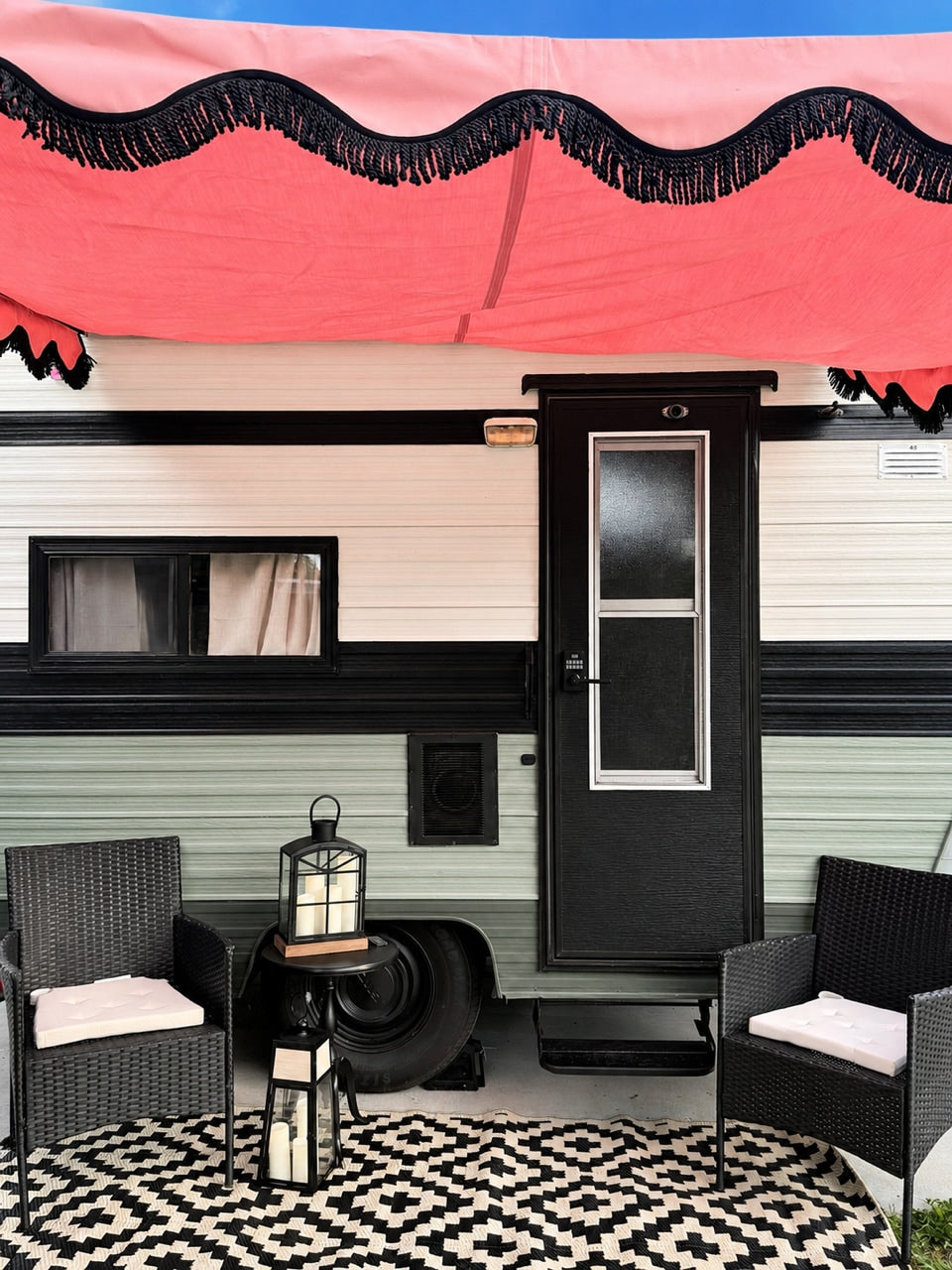 The Cozy Tow-A-Way