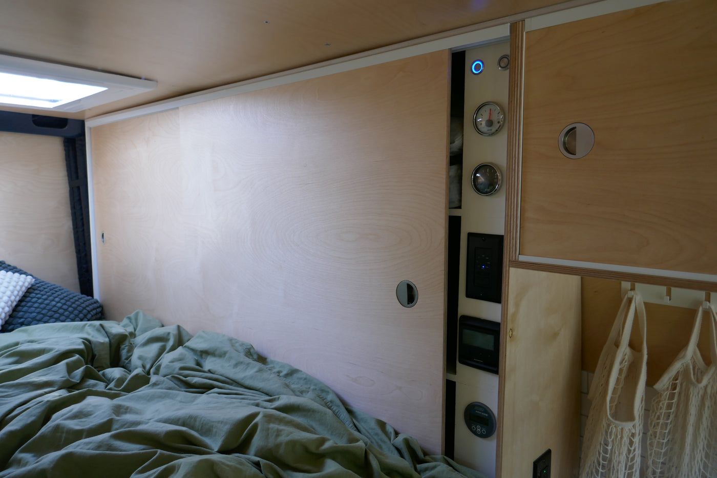 'Midnight' the camper van — photo 4