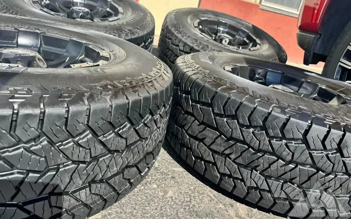 Raceline Wheels 17 inches Hankook 35 12.5 inches R — used set of wheels tires for sale (photo 2) — photo 2