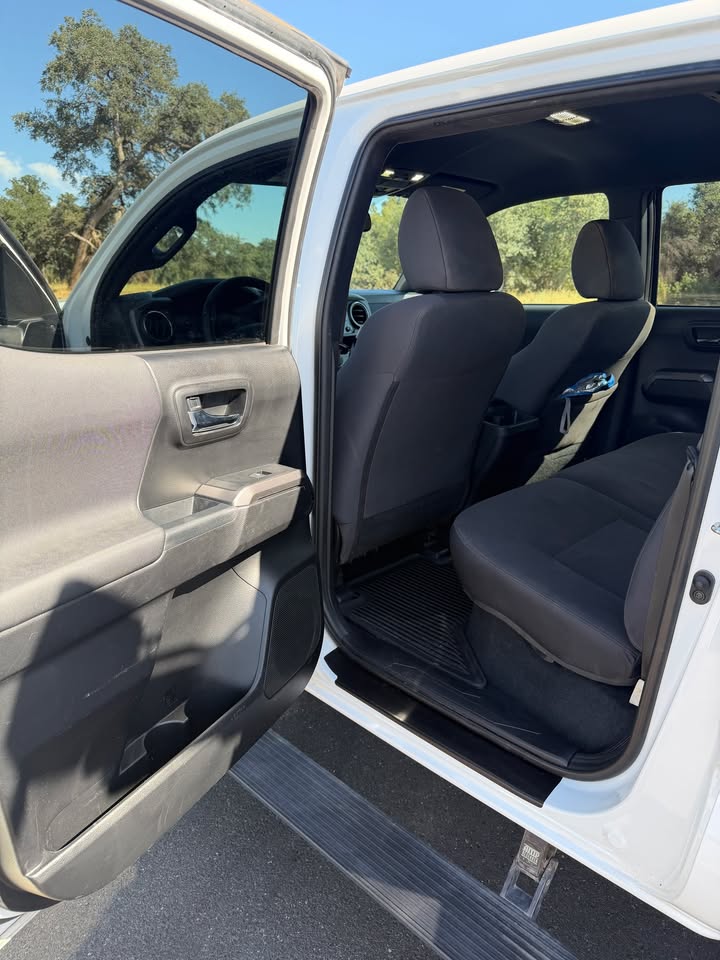 2019 Toyota Tacoma Double Cab TRD Off-Road Pickup 4D 6 ft in Chico, CA (photo 7) — photo 7