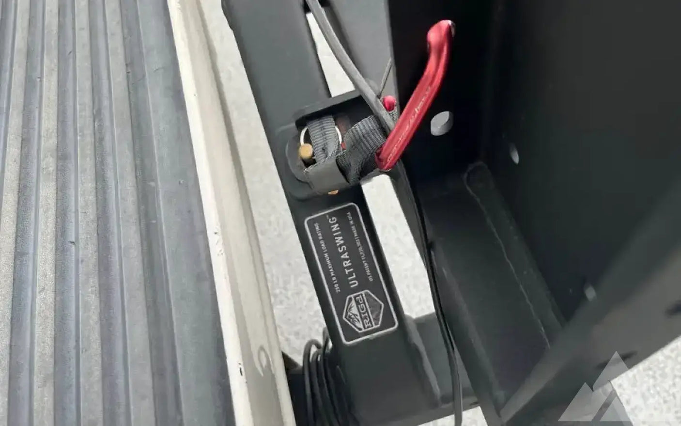 RiG’d Ultraswing out tire carrier for your RiG!.. — used tire carriers & swing outs for sale (photo 2)