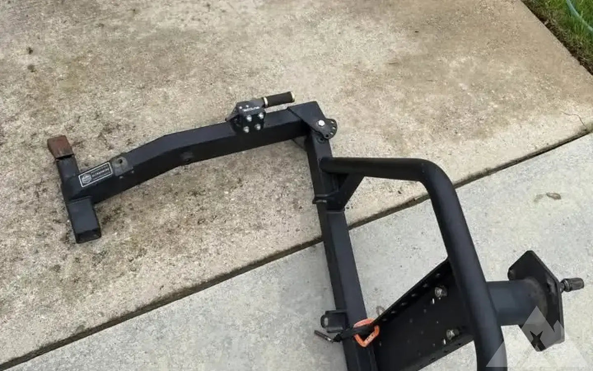 Rigd short fit tire carrier — used tire carriers & swing outs for sale (photo 4) — photo 4