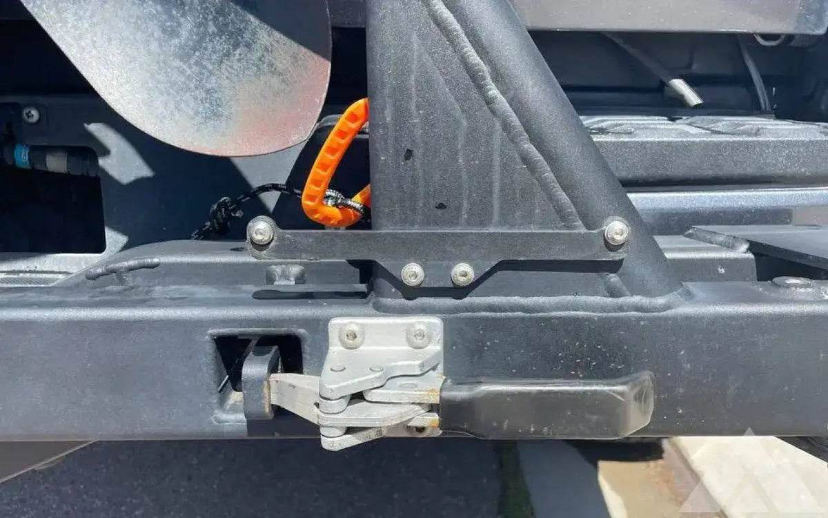 RiGd Supply UltraSwing — used tire carriers & swing outs for sale (photo 4) — photo 4