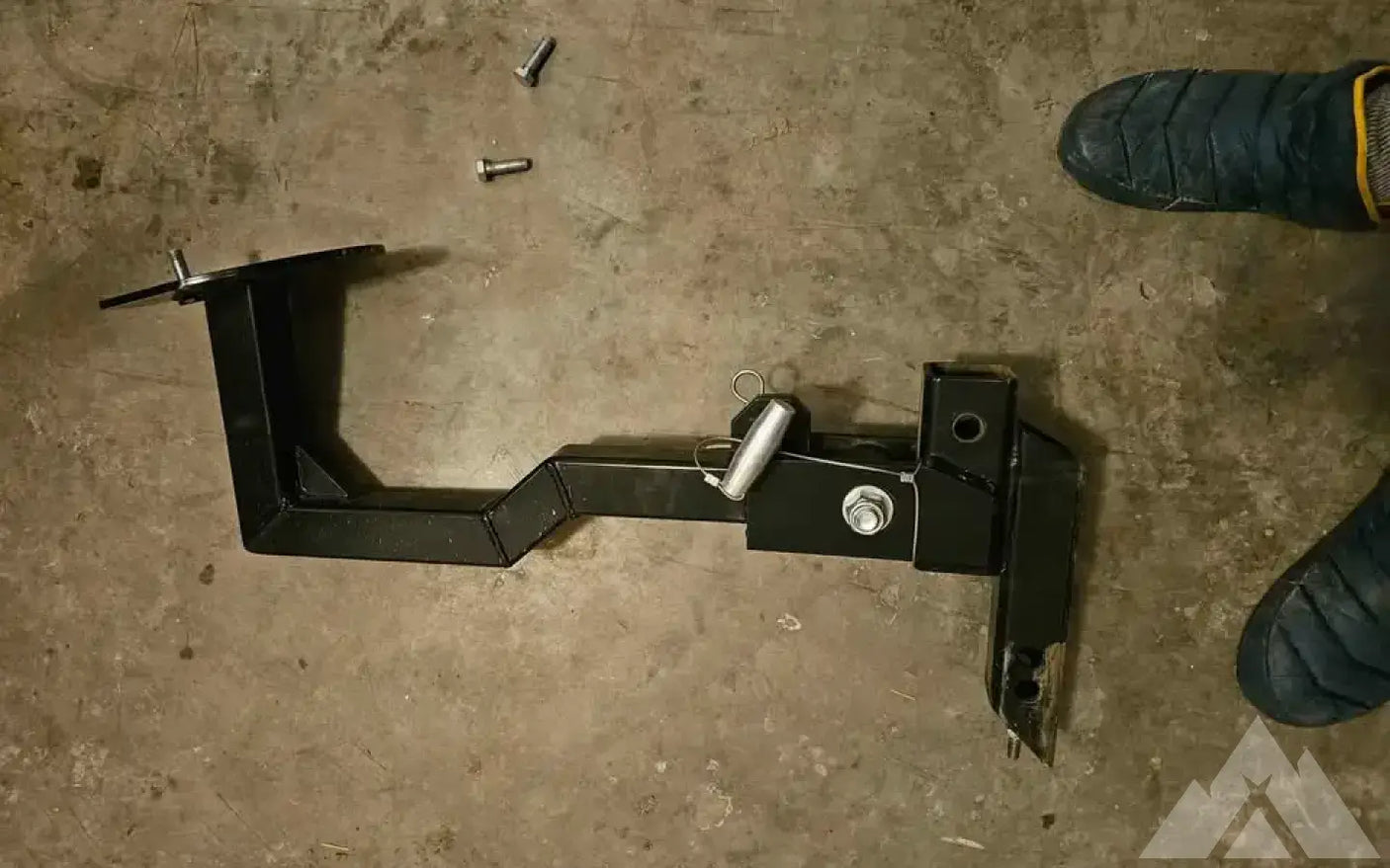 Rigid Armor spare tire carrier — used tire carriers & swing outs for sale (photo 3)