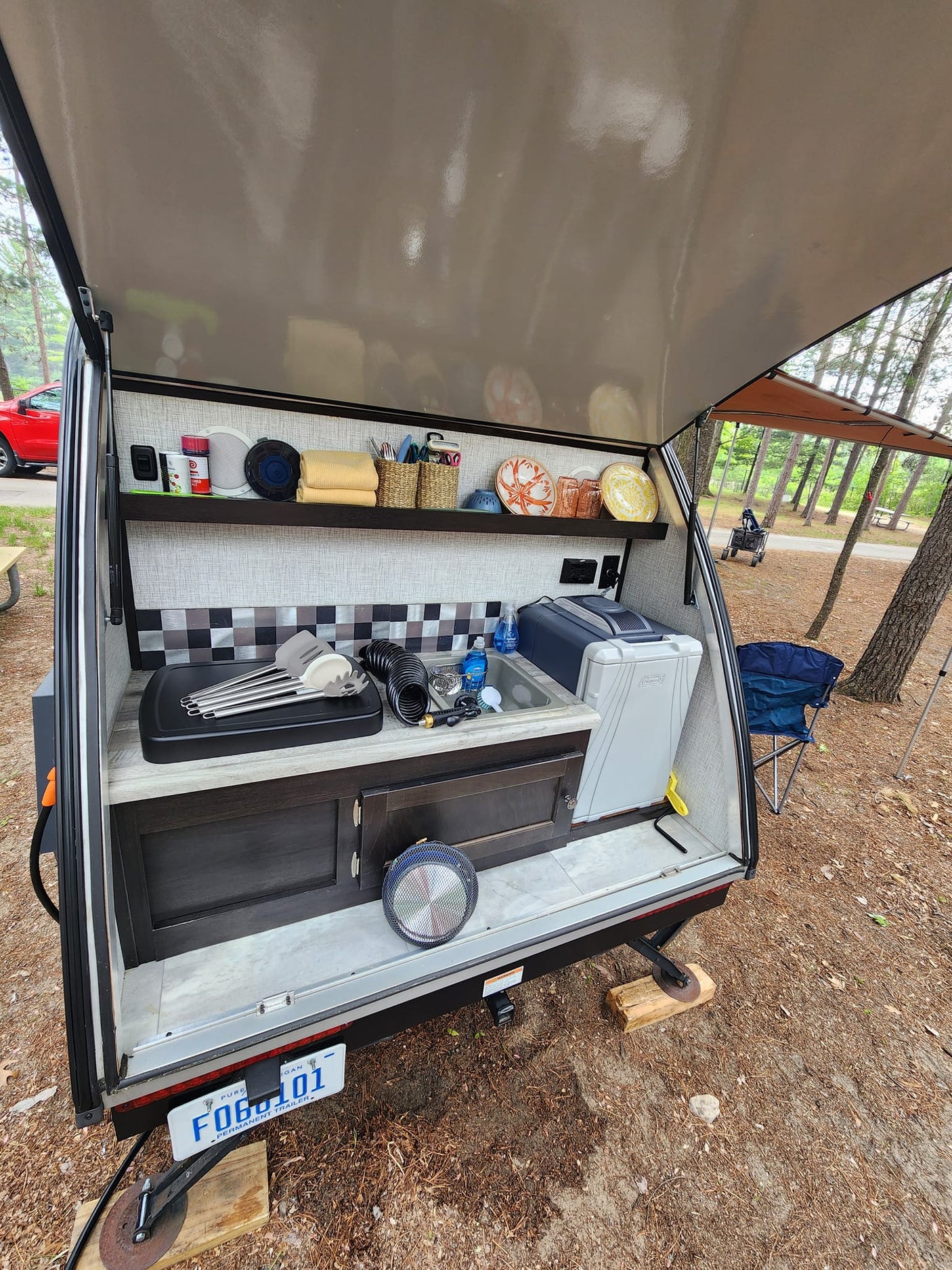 fully equipped with sink