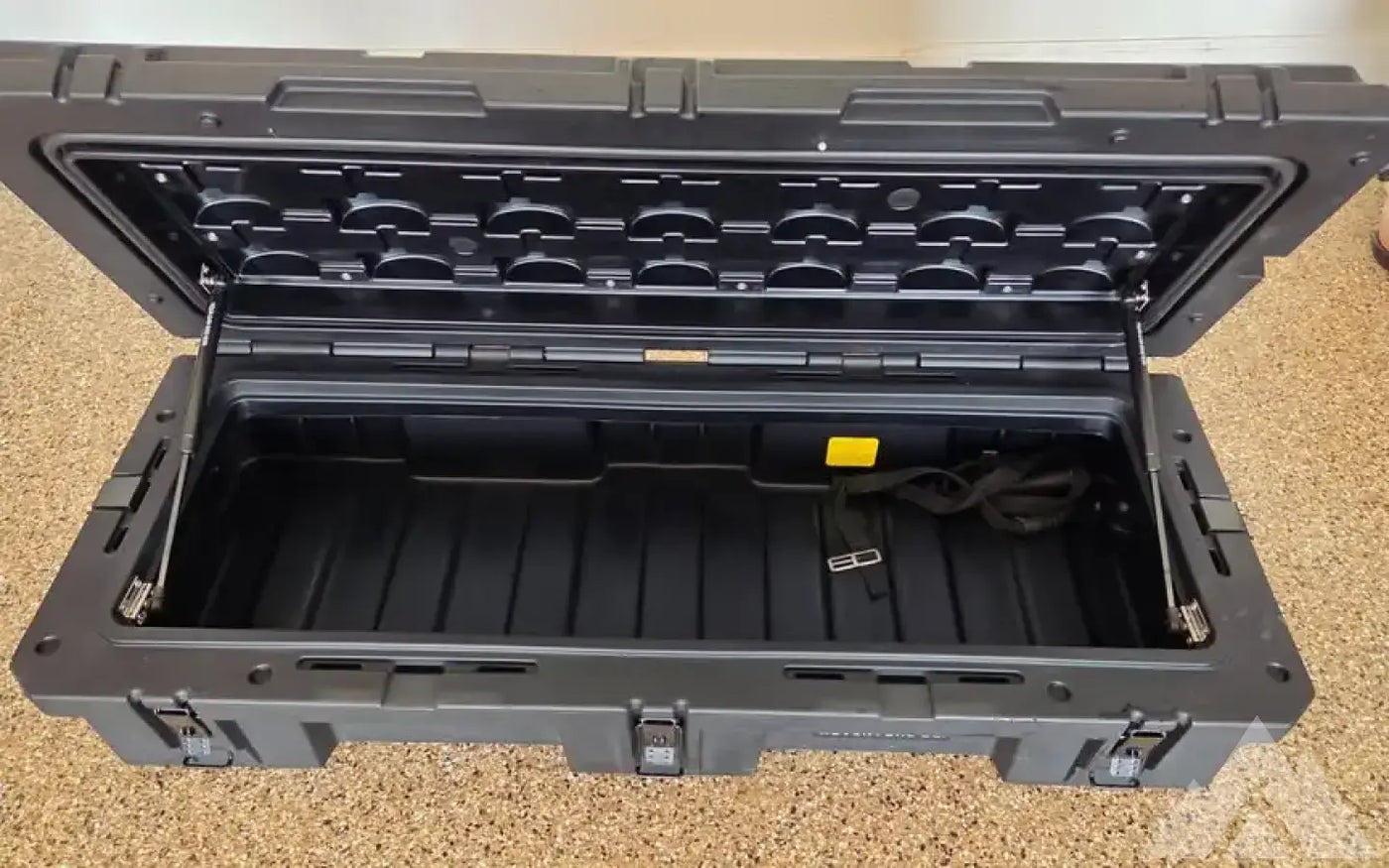 Roam Adventure 95L Rugged Case — new cases & cargo boxes for sale (photo 2) — photo 2