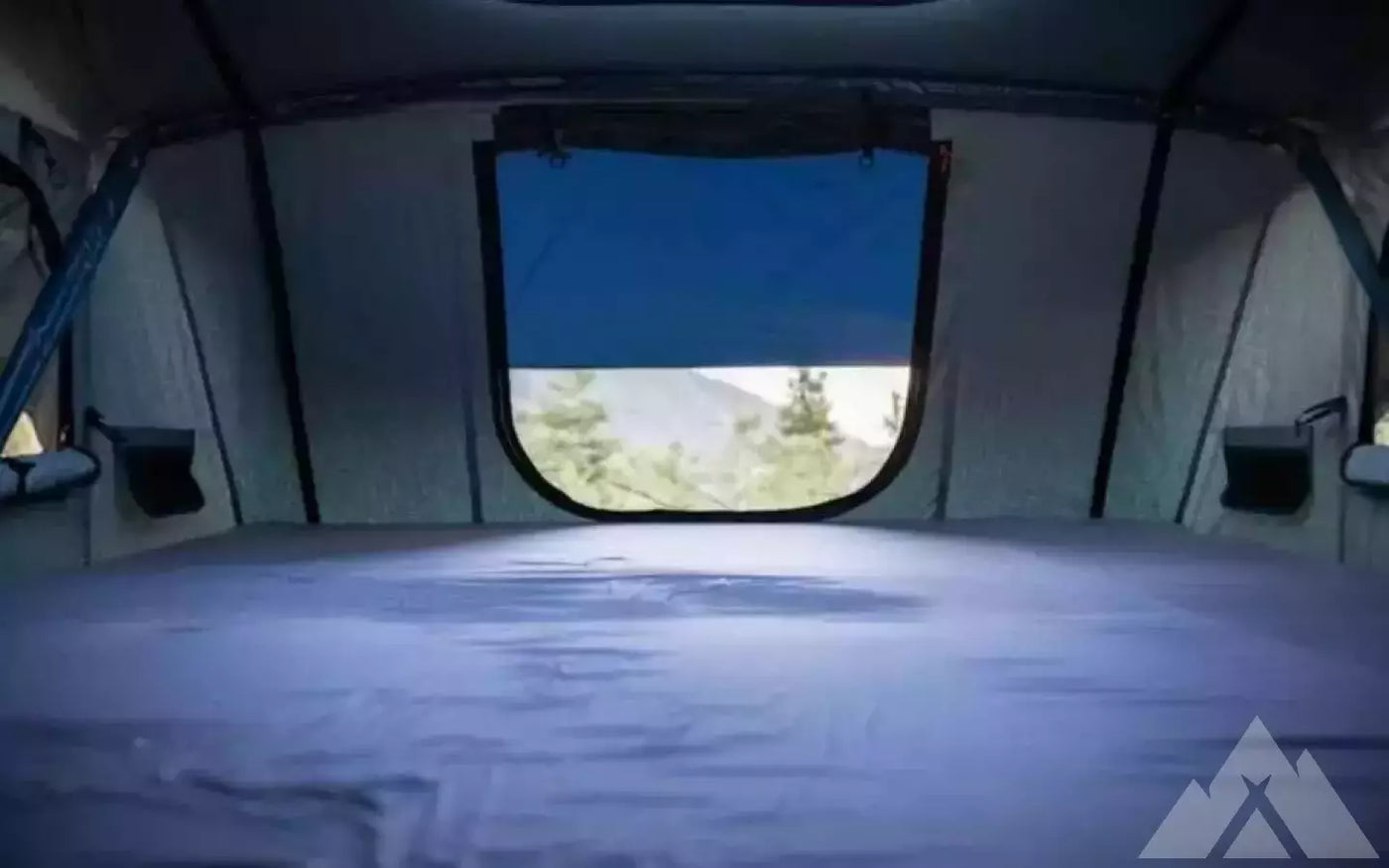 Roam vegabond XL rooftop tent — used rooftop tents for sale (photo 2) — photo 2