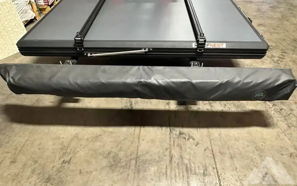Roofnest falcon,Ovs awning,go rhino cross bars — used rooftop tents for sale (photo 5) — photo 5