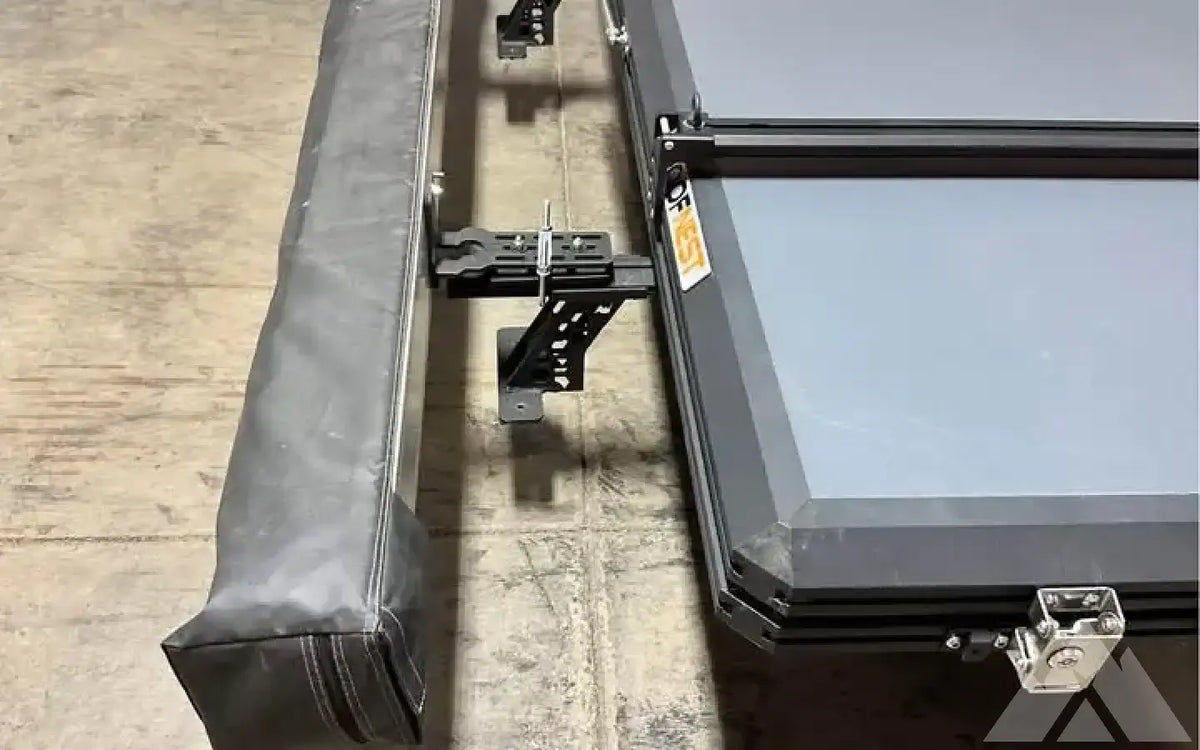 Roofnest falcon,Ovs awning,go rhino cross bars — used rooftop tents for sale (photo 3) — photo 3