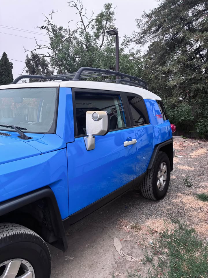 2007 Toyota FJ Cruiser · 4WD in Napa, CA (photo 2)