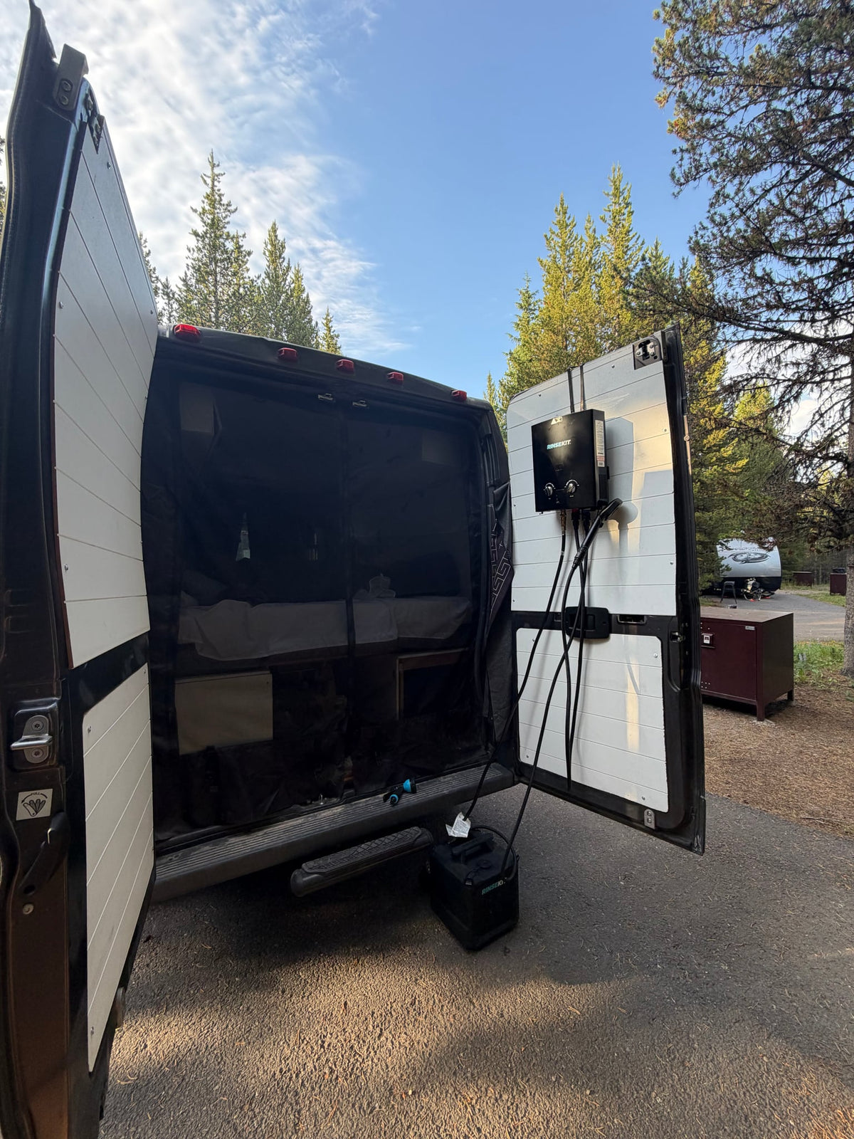 Solar-powered, Starlink-connected, Dog-friendly Adventure Van — photo 4