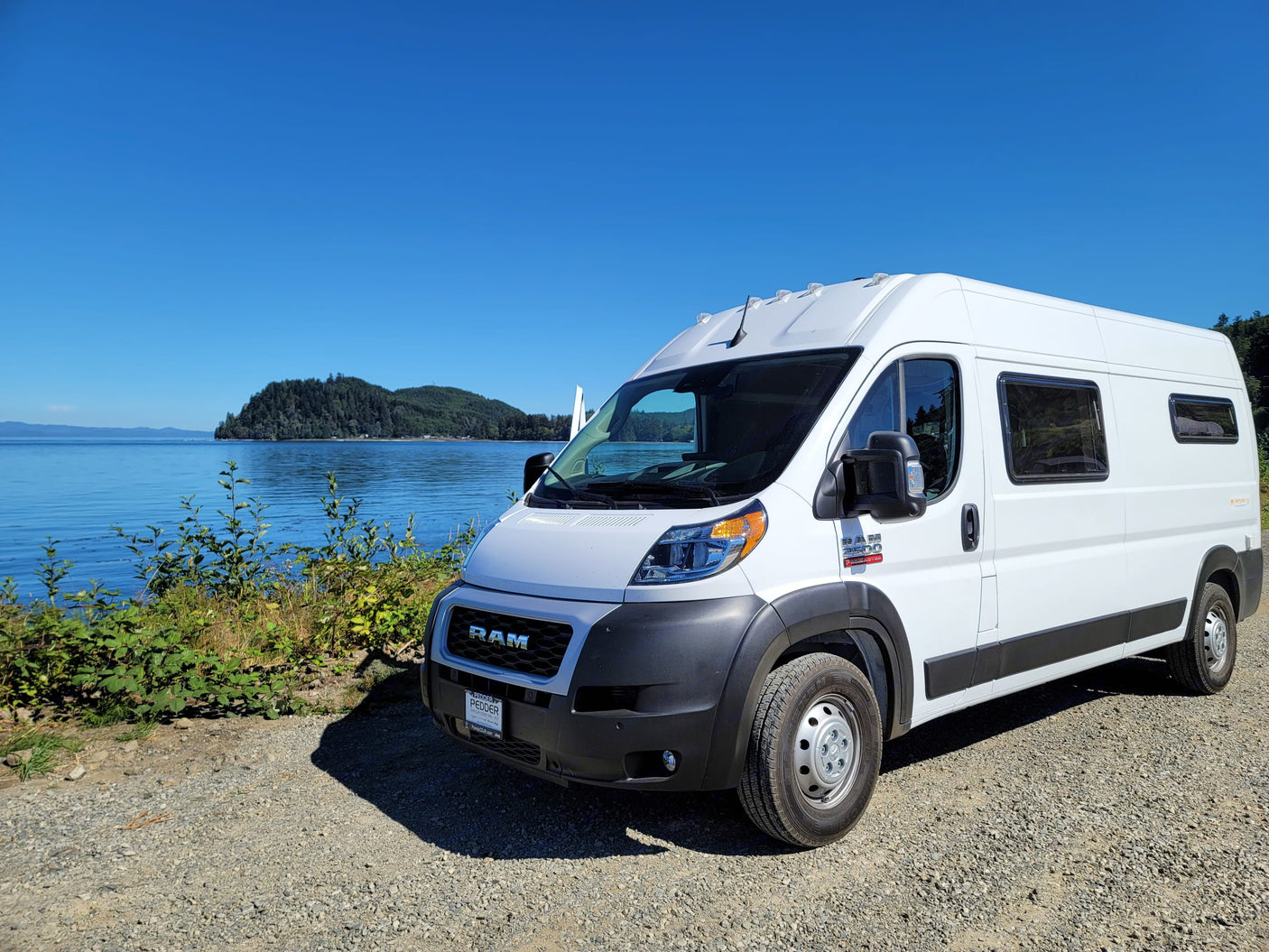 "Ramrod" 2022 Promaster, 3-4 days off grid! Hot shower! Luxury Amenities