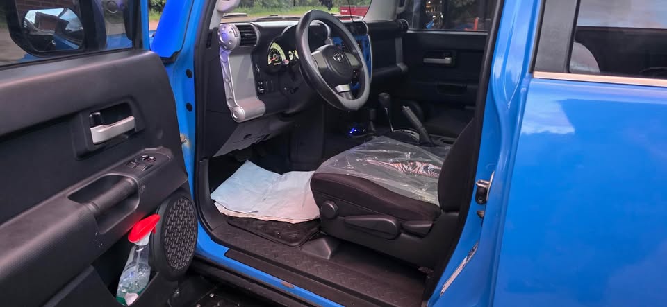 2007 Toyota FJ Cruiser in New Tecumseth, ON (photo 7)
