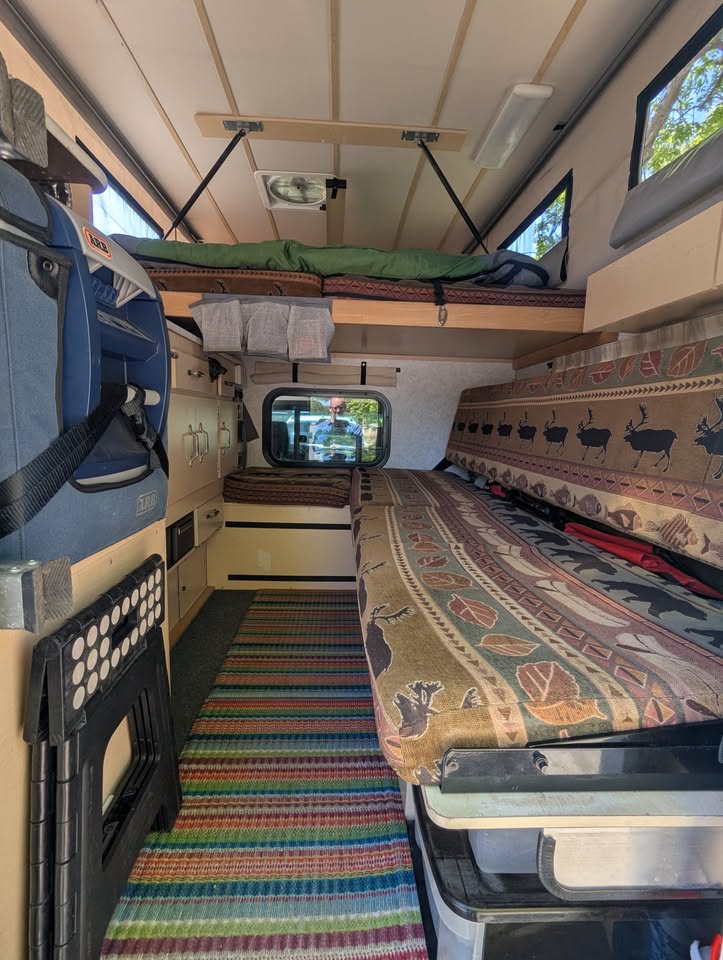 2011 Four Wheel Campers - Fleet + toyota tacoma in Denver, CO (photo 4) — photo 4