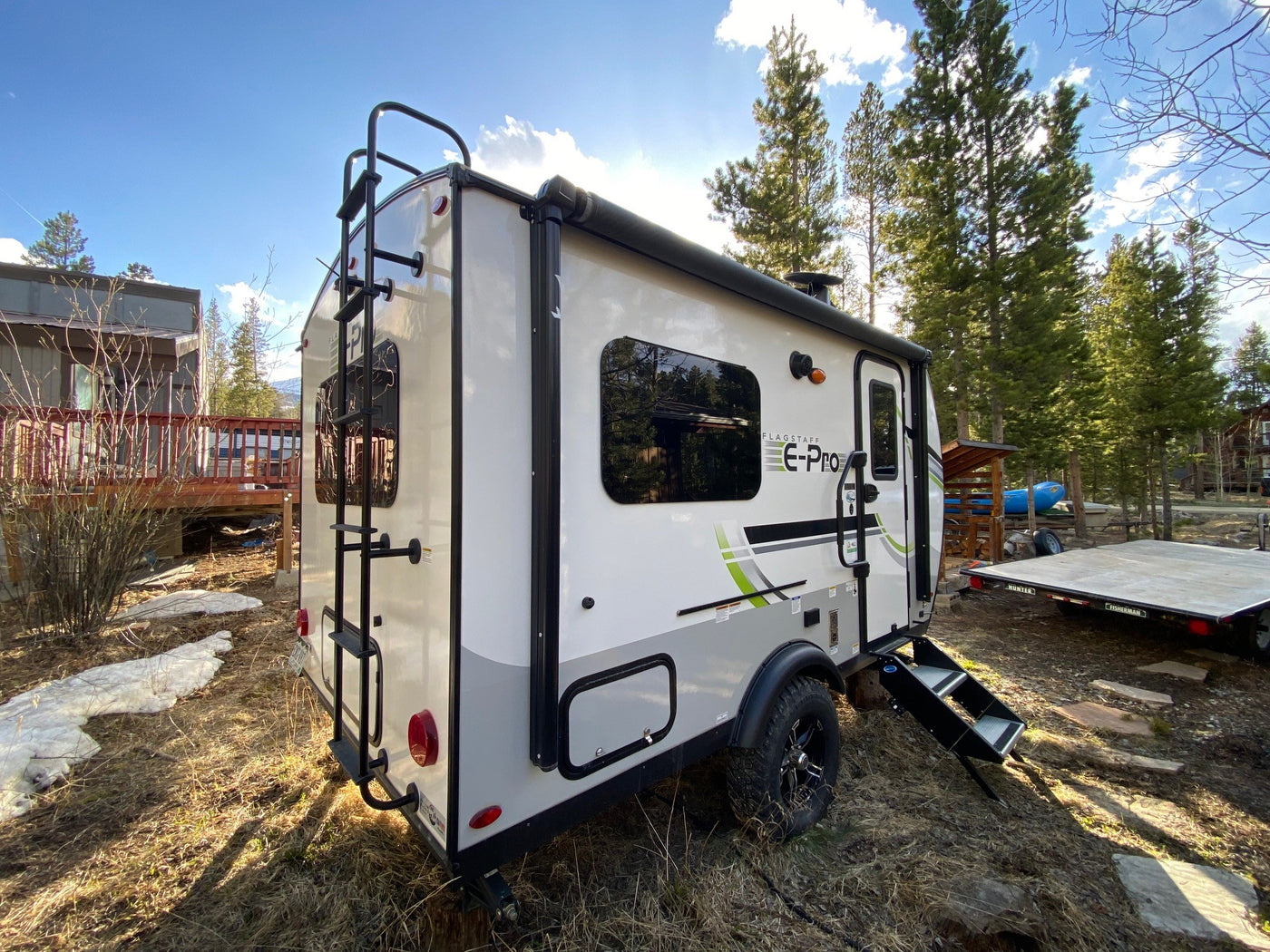 functional space with a compact kitchen (fridge — photo 8