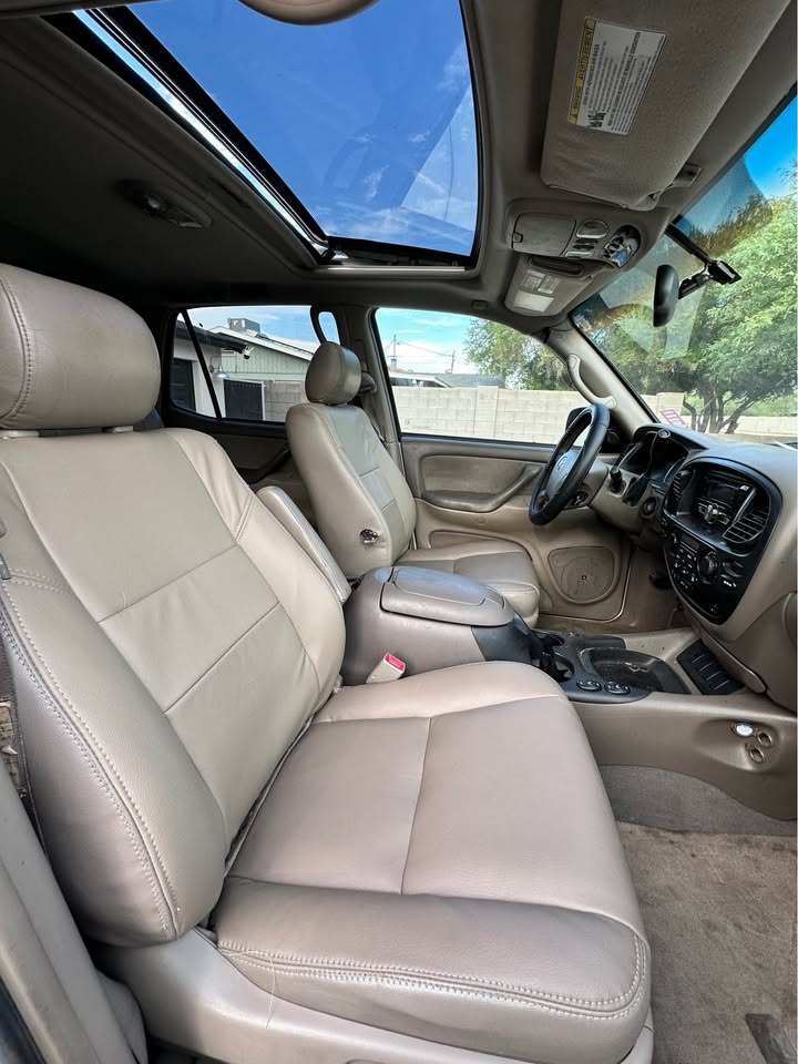 2005 Toyota Sequoia · Limited Sport Utility 4D in Phoenix, AZ (photo 8) — photo 8
