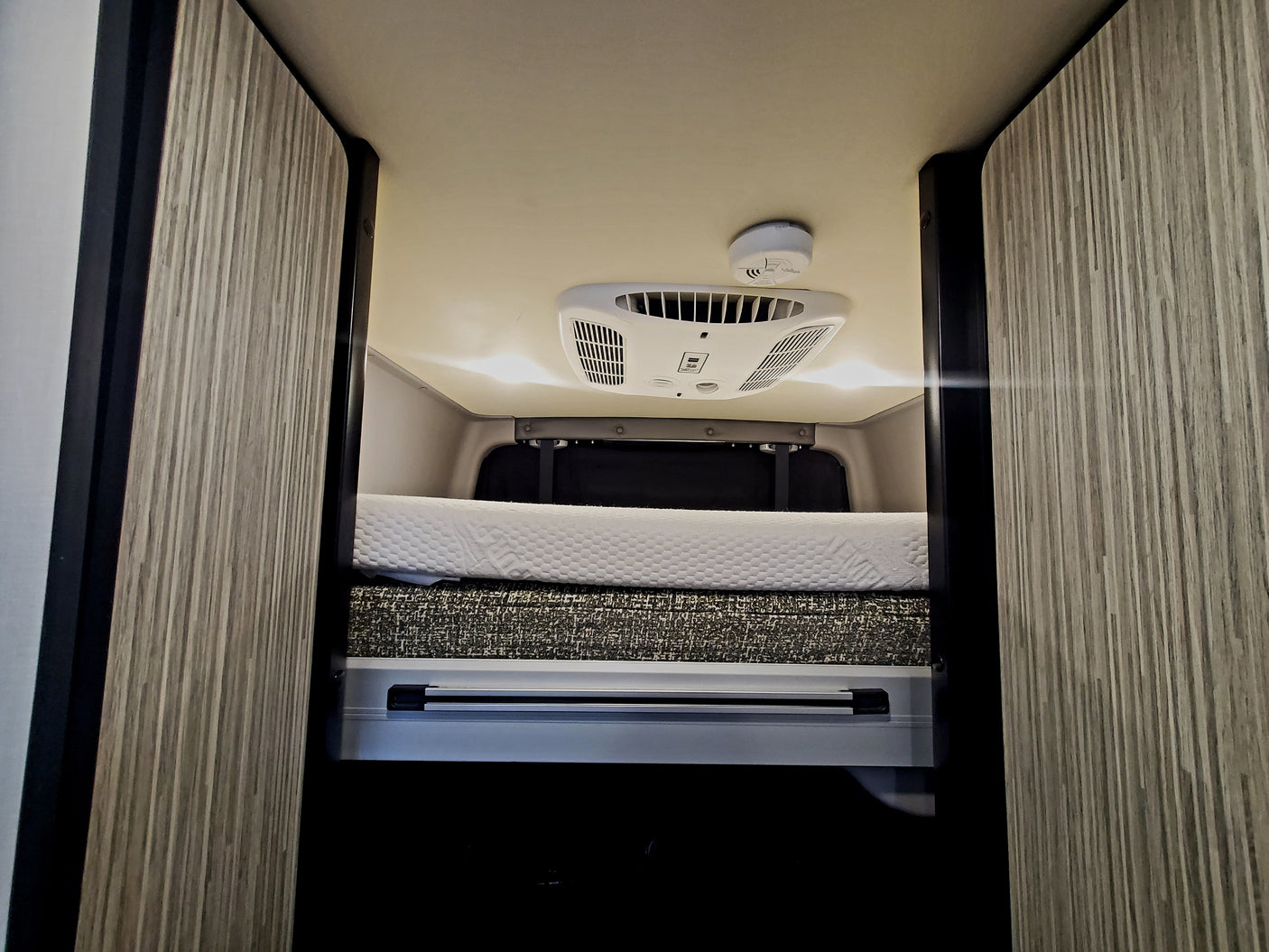 2020 Winnebago Revel on Mercedes-benz Sprinter chassis 4X4.