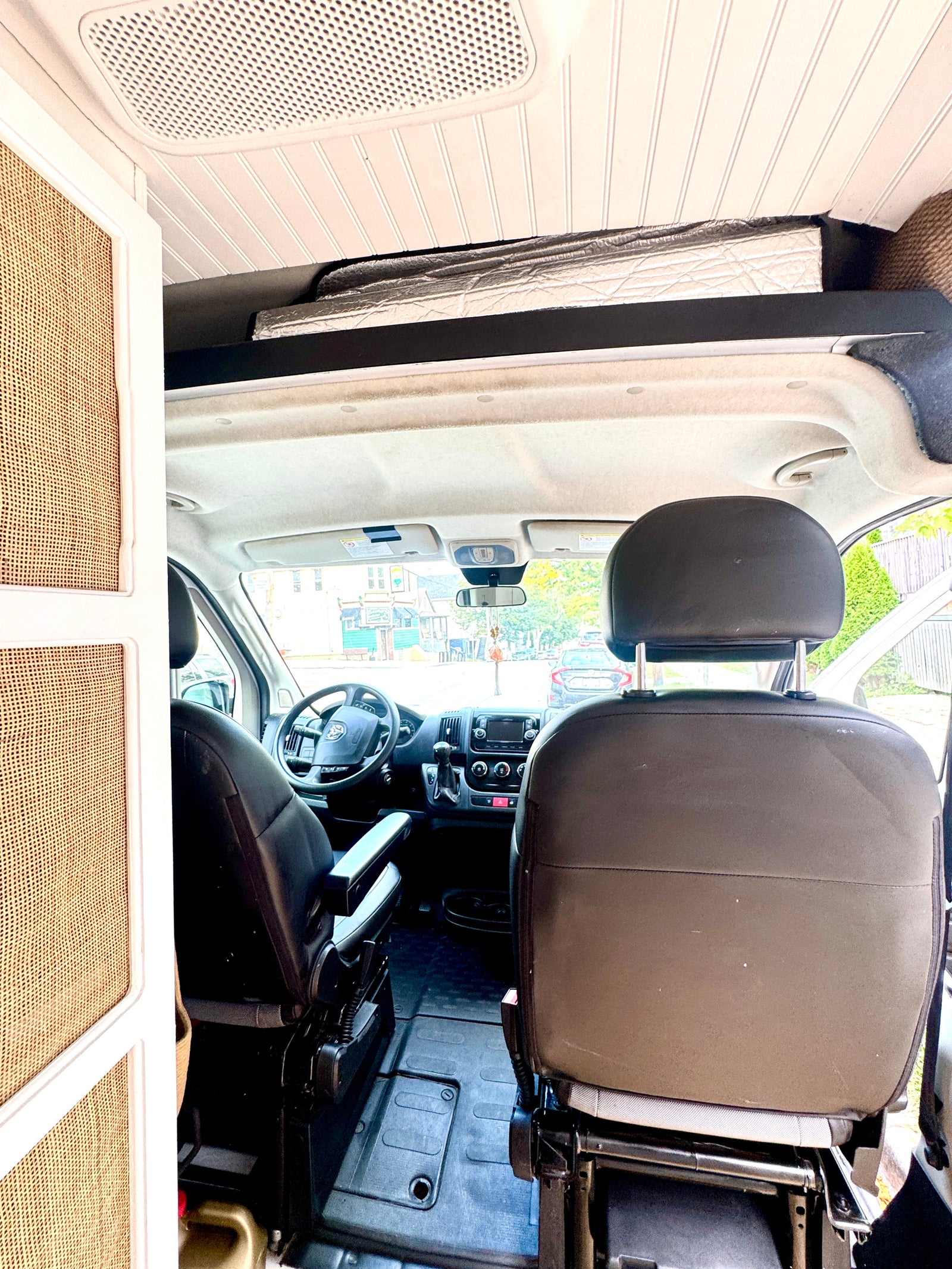 Starlink campervan: a digital nomad's dream machine!