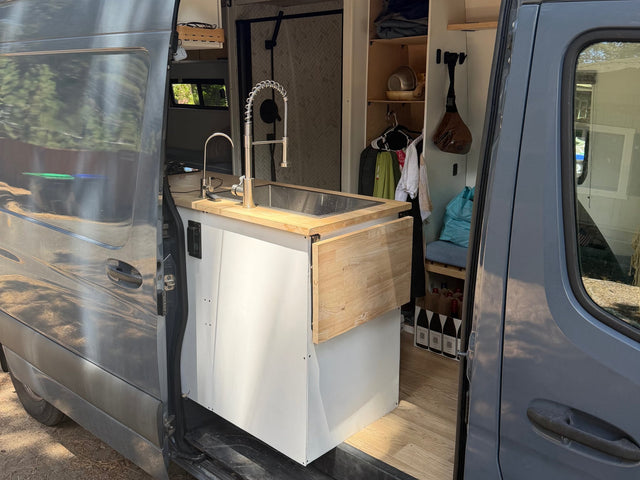 MarVan: PET Friendly Mercedes Sprinter Camper Van — photo 3