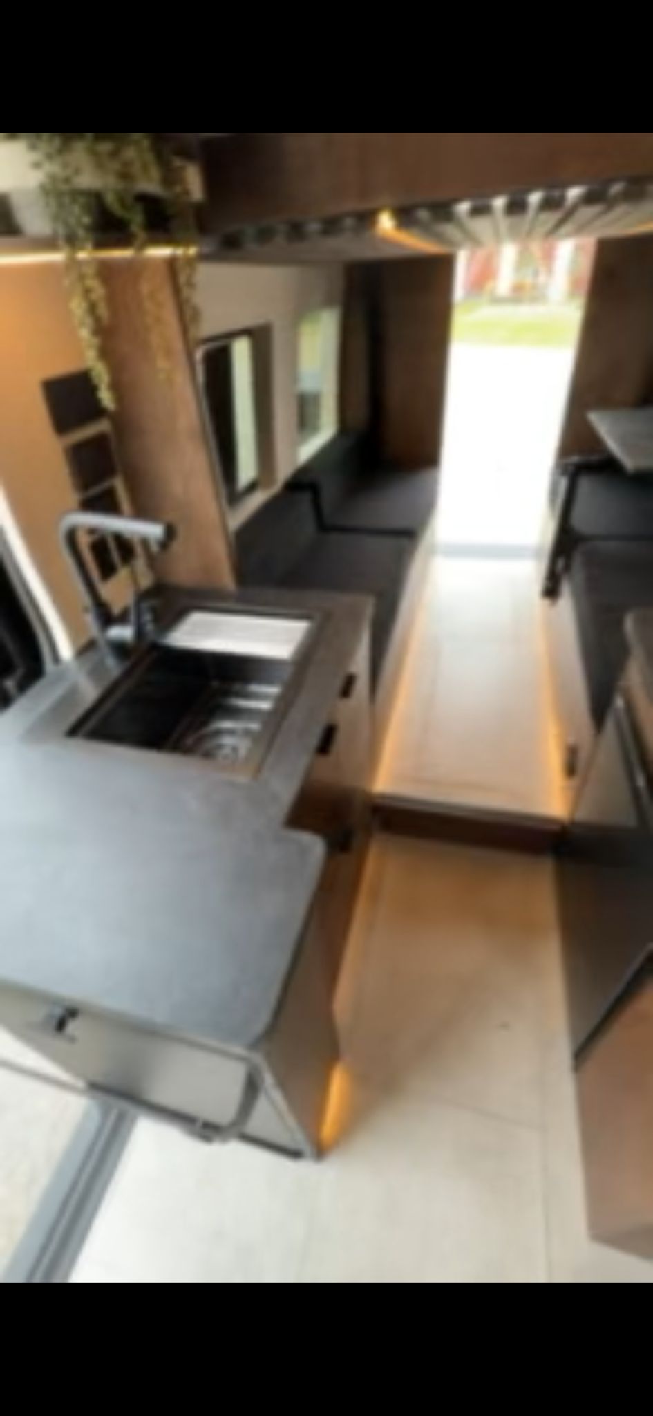 2025 Mercedes Mercedes Sprinter Adventure Van
