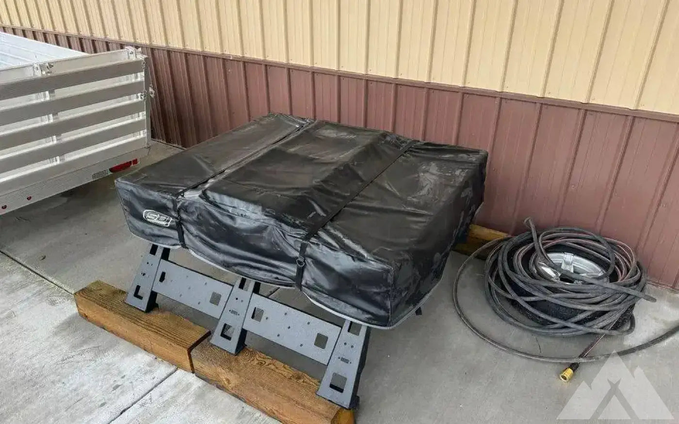 Smittybilt GEN2 Overlander Roof Top Tent & Hoo — used rooftop tents for sale (photo 2) — photo 2