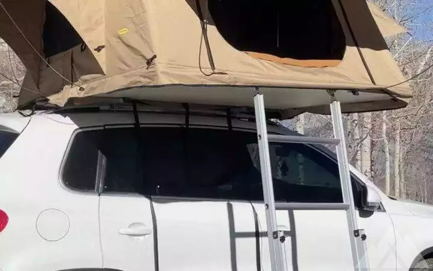 Smittybilt Overlander Roof Top Tent - LIKE NEW — used rooftop tents for sale (photo 4)