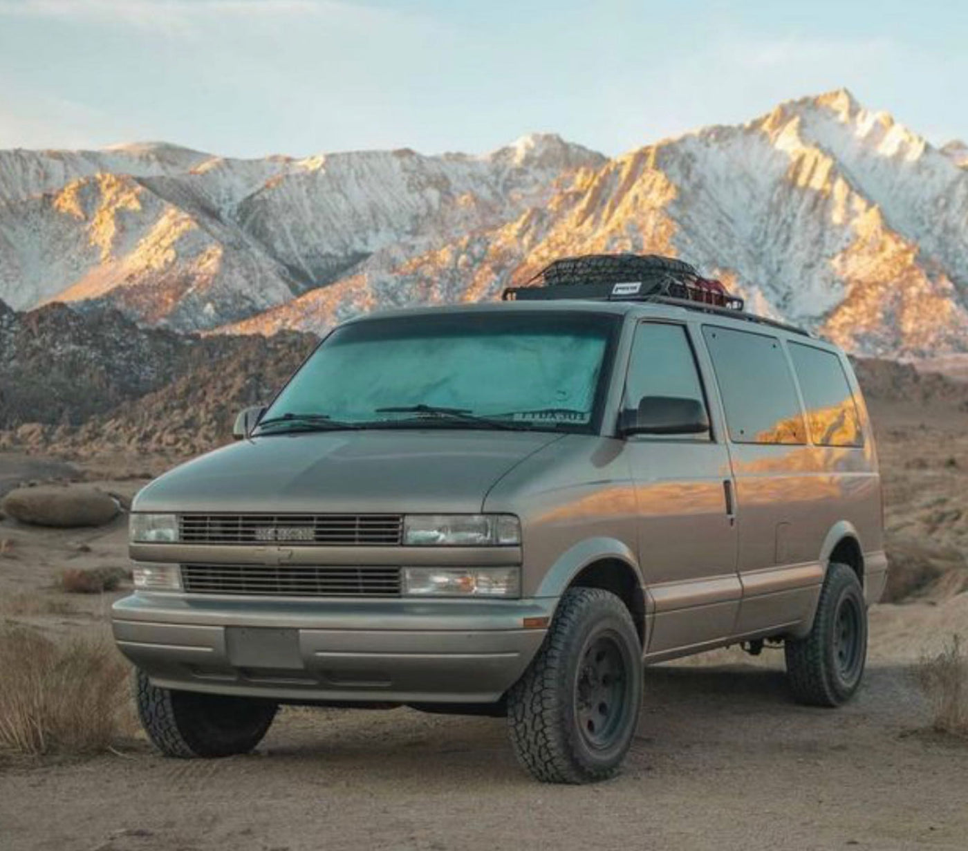 This rugged overland van — photo 1