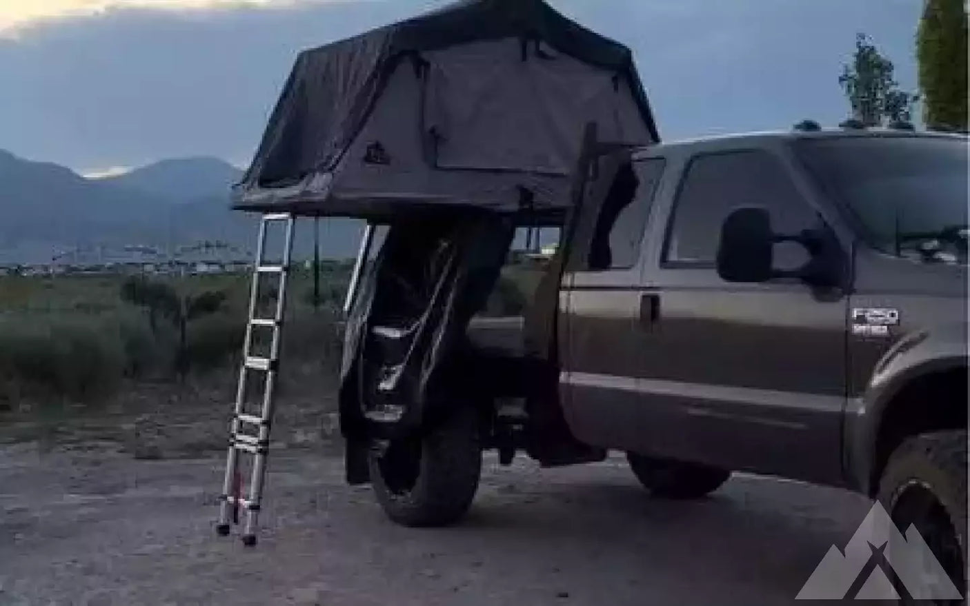 Tepui roof tent — used rooftop tents for sale (photo 4)