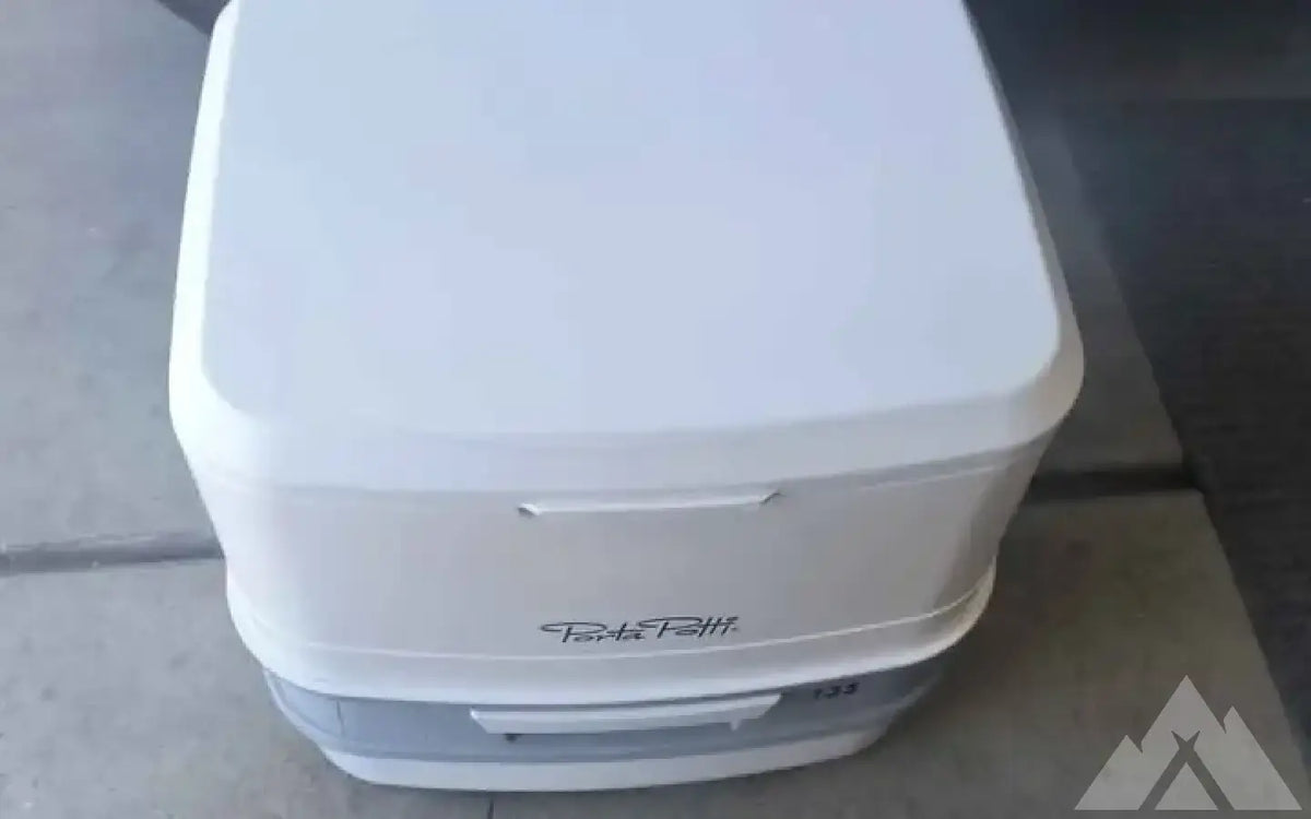 Thetford porta potti 135 camp toilet — used showers & toilets for sale (photo 2) — photo 2