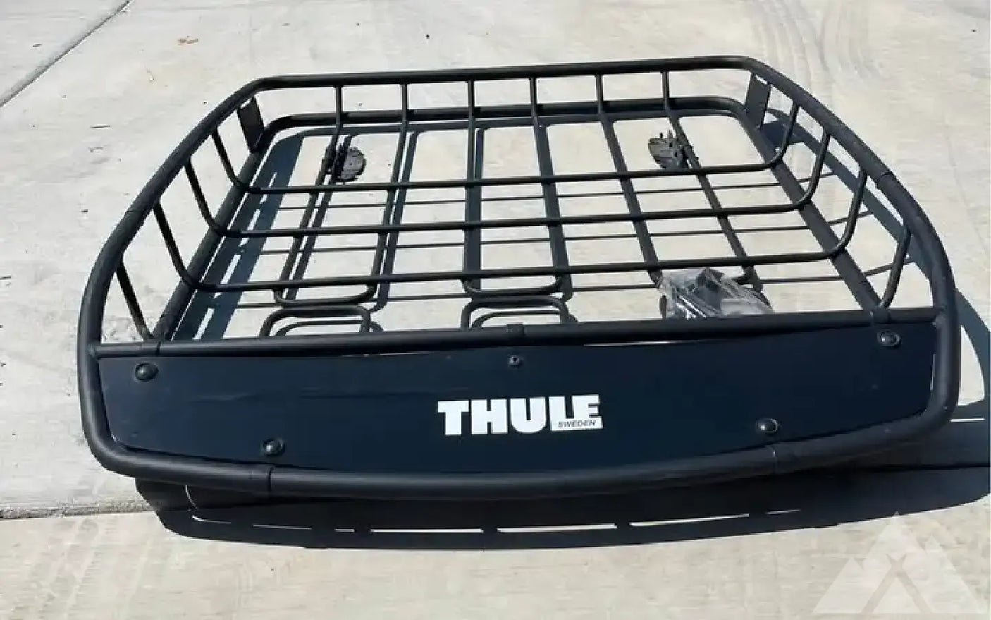 Thule Canyon XT Cargo Roof Rack — used racks for sale (photo 2)