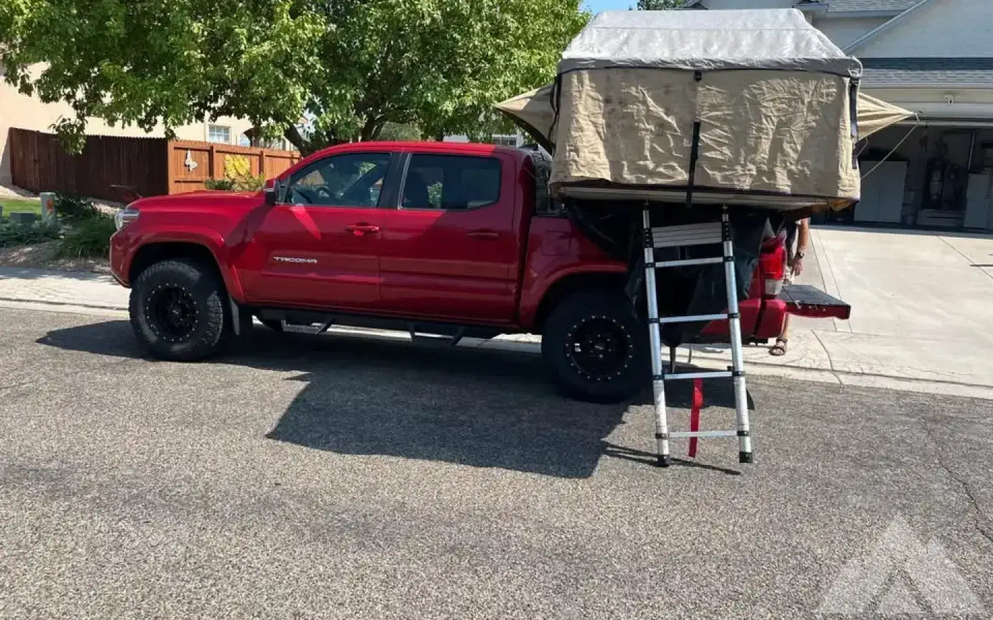 Thule RTT and Rci Bed Rack — used rooftop tents for sale (photo 6) — photo 6