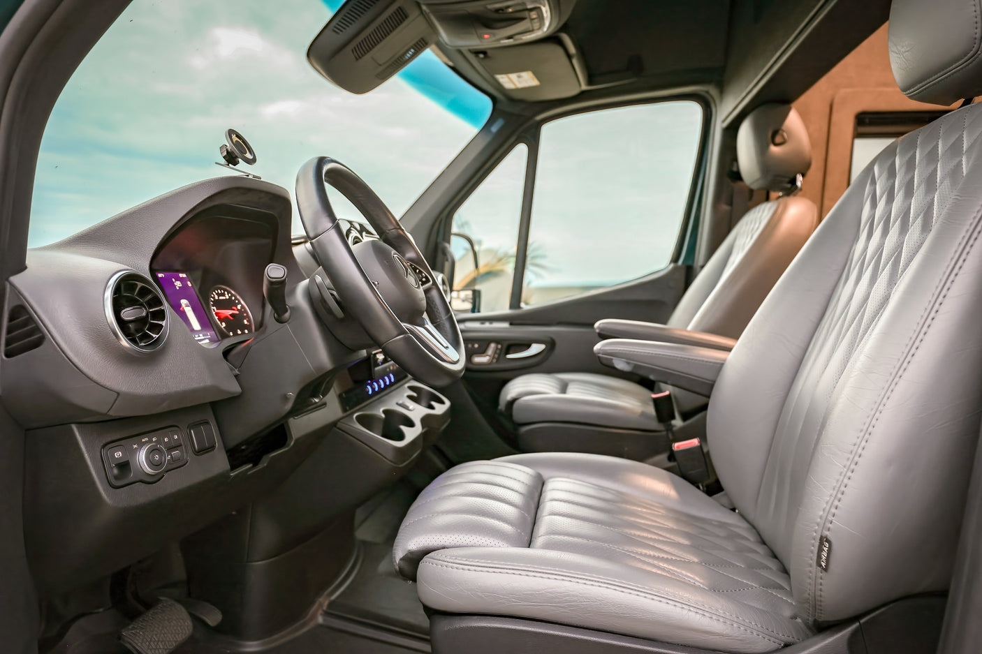 2023 Mercedes-Benz Sprinter (Green)
