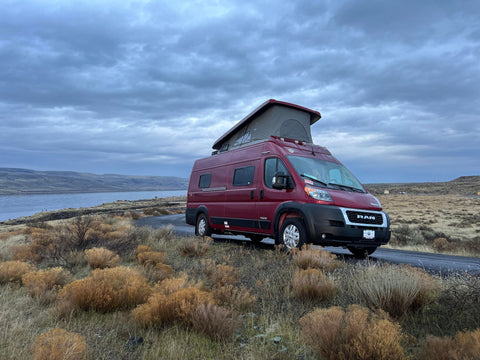 VANessa - 15 min from airport! Winter Ready, Starlink, generator built-in overland rental
