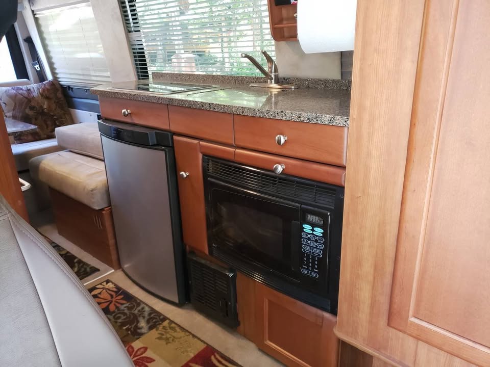2011 Mercedes Sprinter Roadtrek RS Adventurous in Tahoe Vista, CA (photo 6) — photo 6
