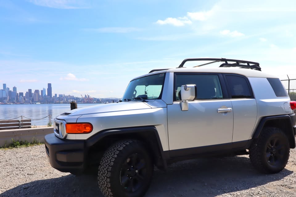 2008 Toyota FJ Cruiser in Seattle, WA (photo 7)